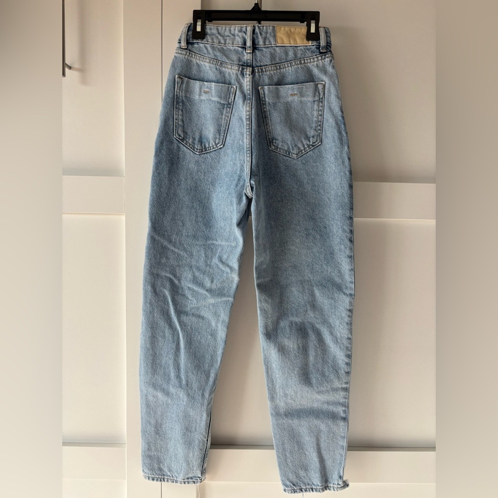 Zara Ripped Jeans - Picture 3 of 5